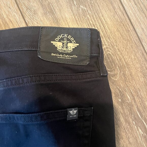 Docker's Jean Cut Straight Fit - Picture 3 of 4